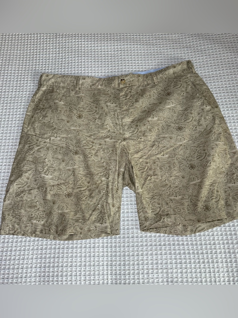Peter Millar Men's Khaki Floral Chino Shorts Size 40 Button Zip Pockets Summer